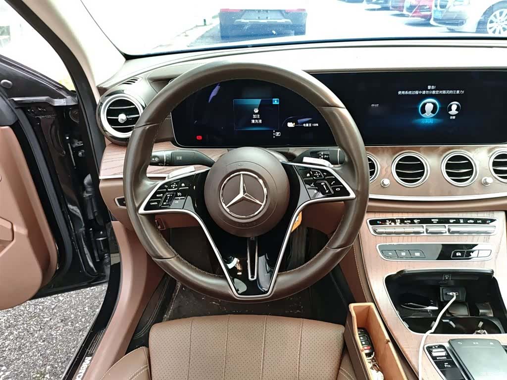 Mercedes-Benz E-Class, 2022 4