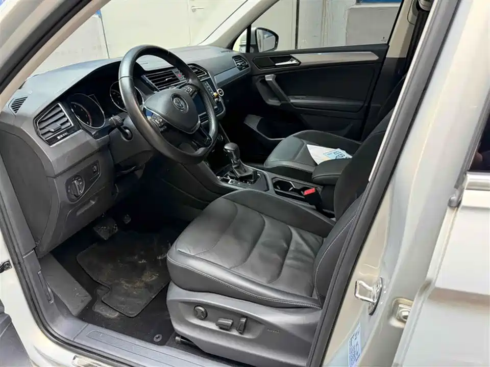 Volkswagen Tiguan L