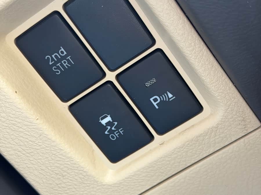Toyota Prado 2015, фото 17