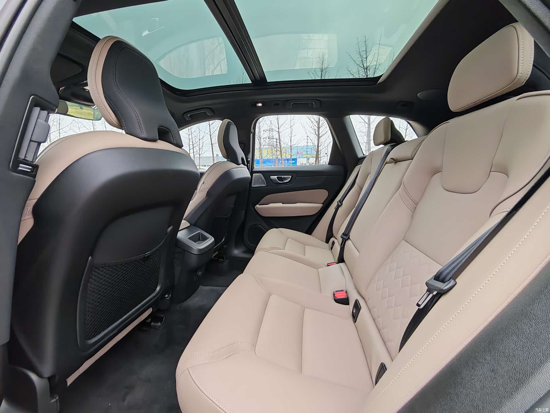 Volvo XC60, 2025 26