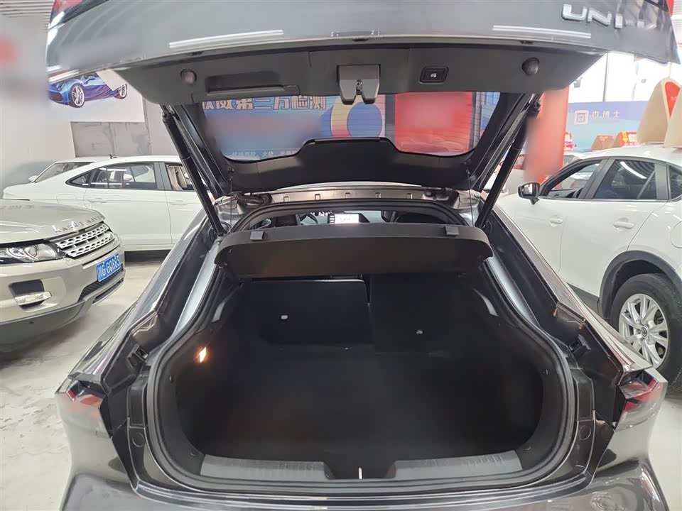 Changan UNI-V Smart iDD