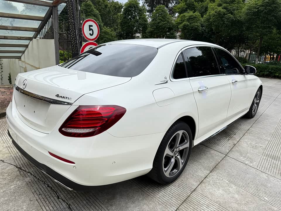 Mercedes-Benz E-class Mercedes-Benz E-class