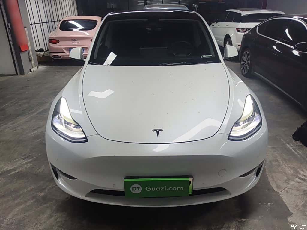 Tesla Model Y, 2021 3