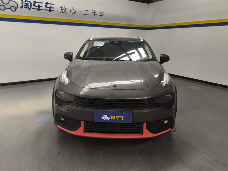 Lynk & Co 02 Lynk & Co 02