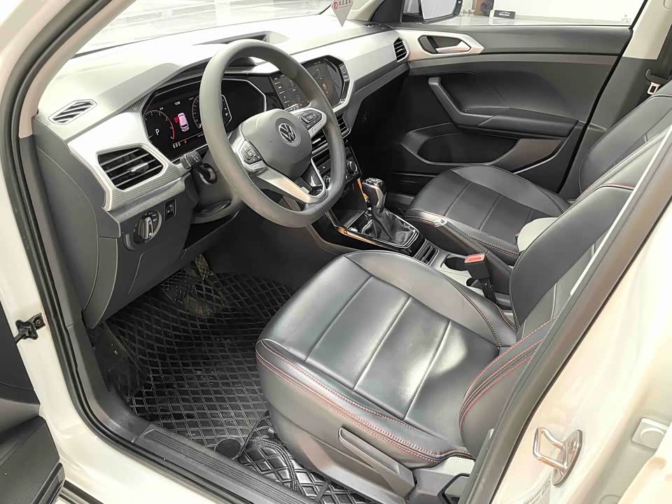 Volkswagen Exploring the shadow