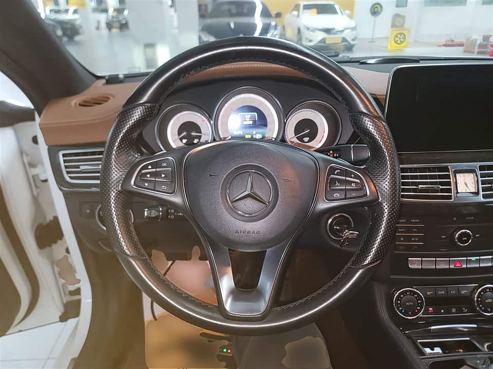 Mercedes-Benz CLS
