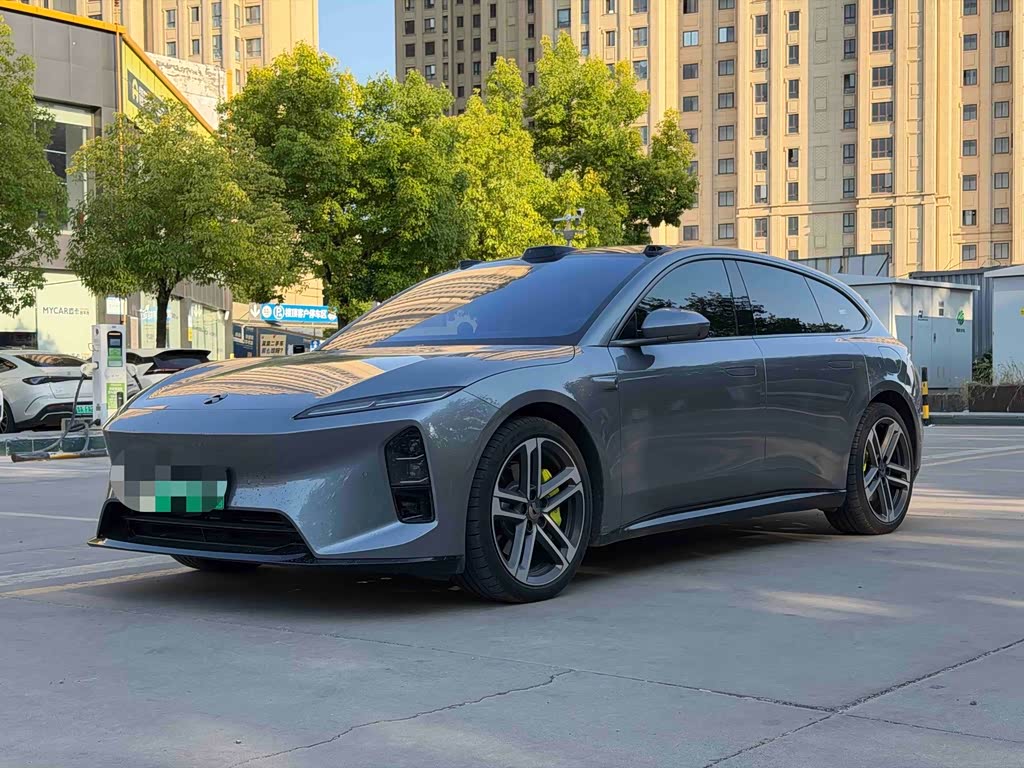 NIO ET5