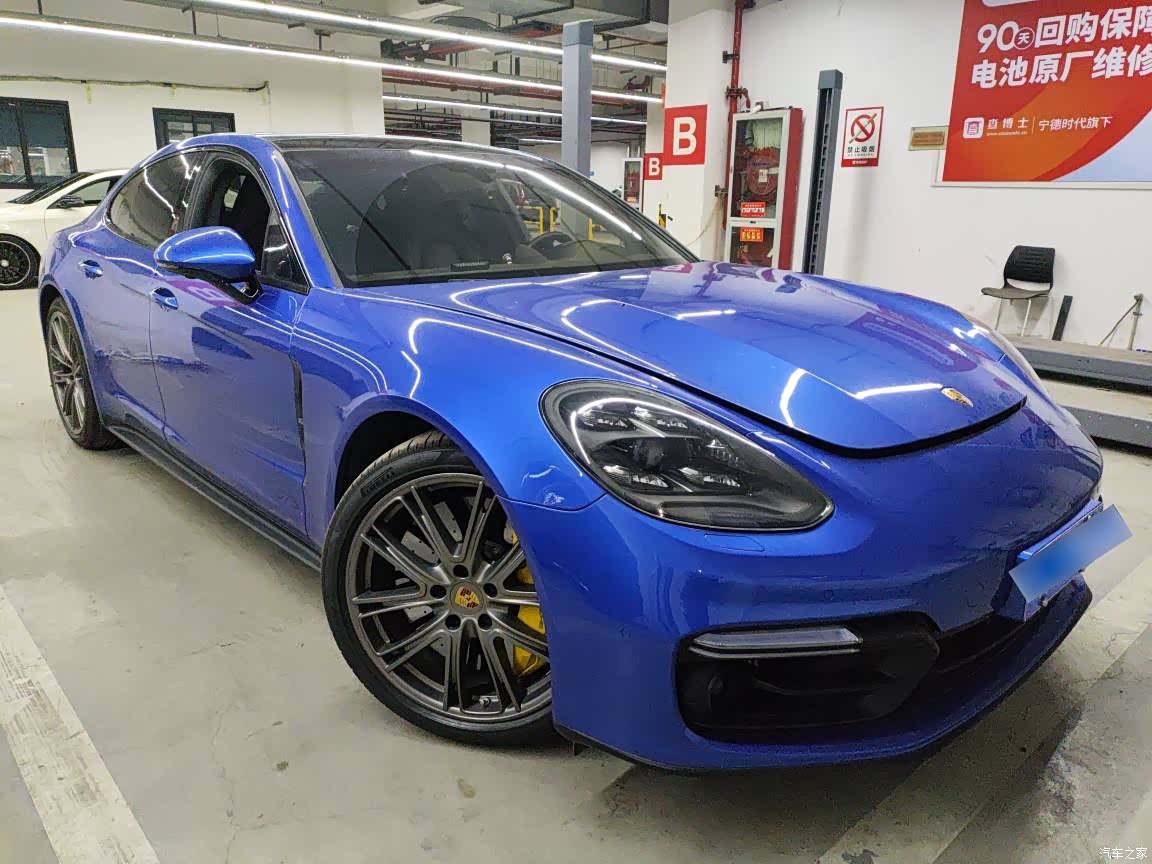 Porsche Panamera, 2019 1