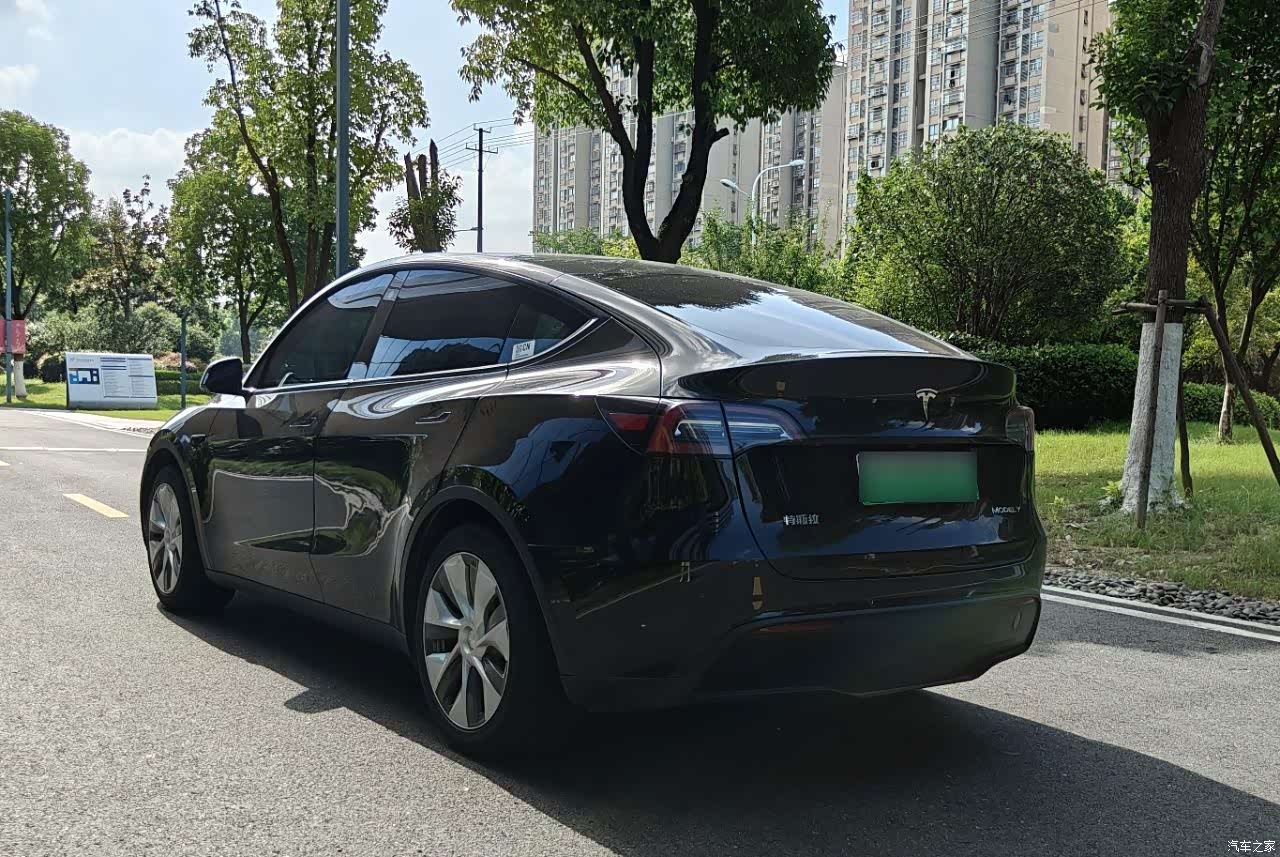 Tesla Model Y, 2022 10