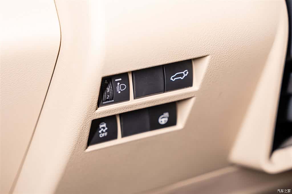 Toyota Land Cruiser, 2025 15