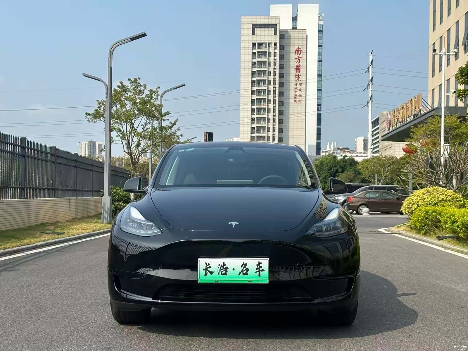 Tesla Model Y, 2023 3