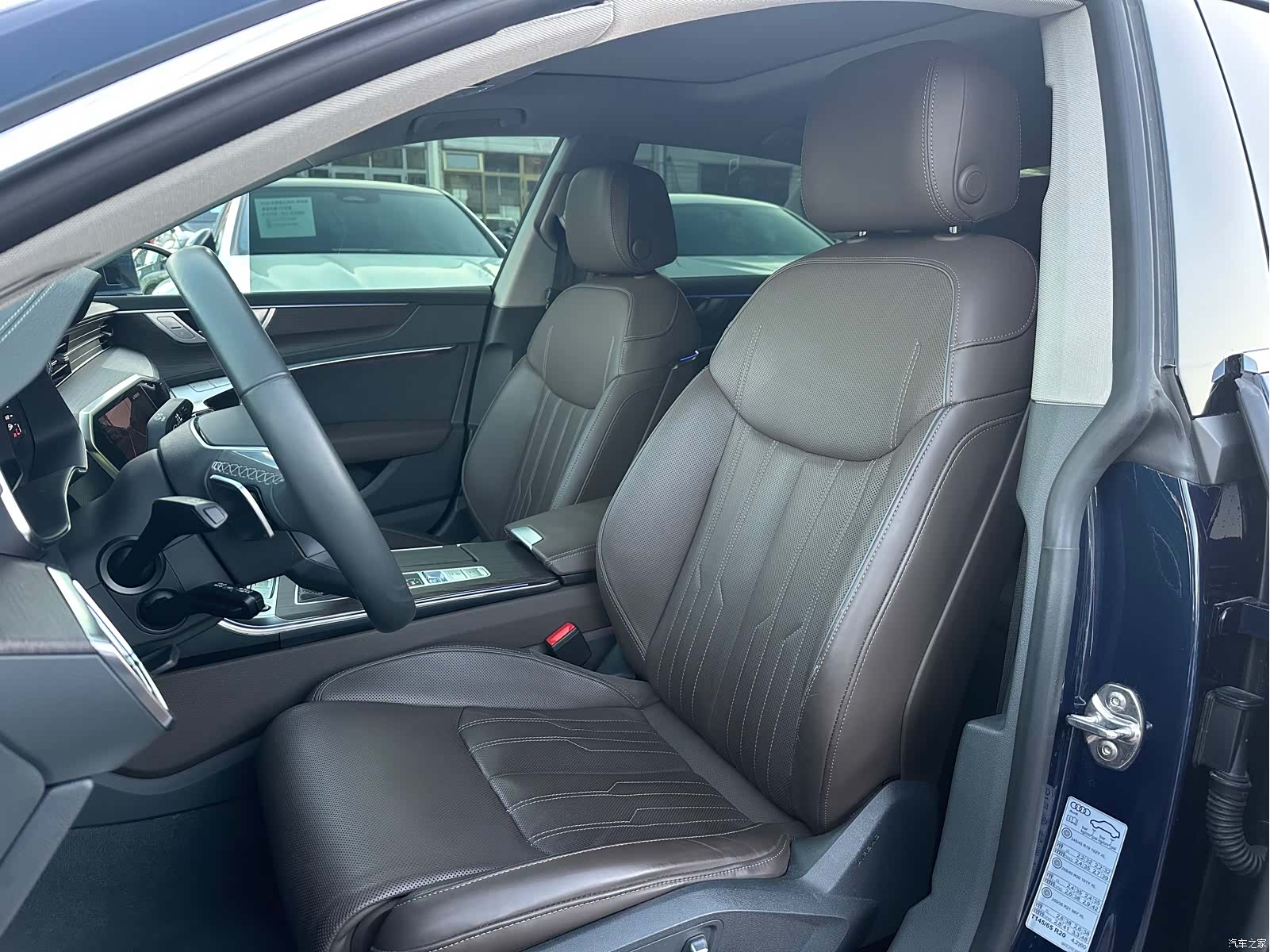 Audi A7L, 2022 6