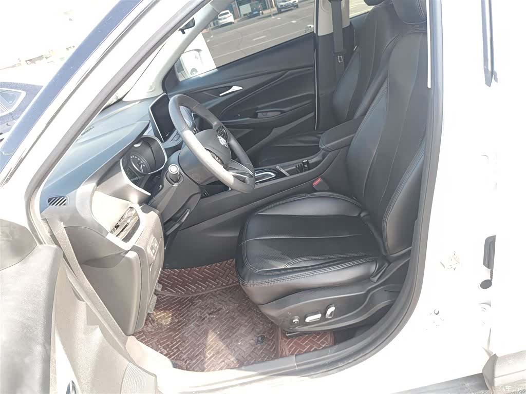 Buick Encore, 2022 11