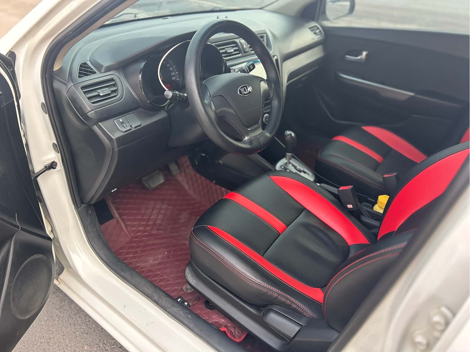 Kia K2, 2016 10