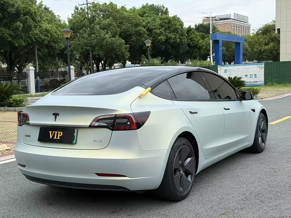 Tesla Model 3 Tesla Model 3