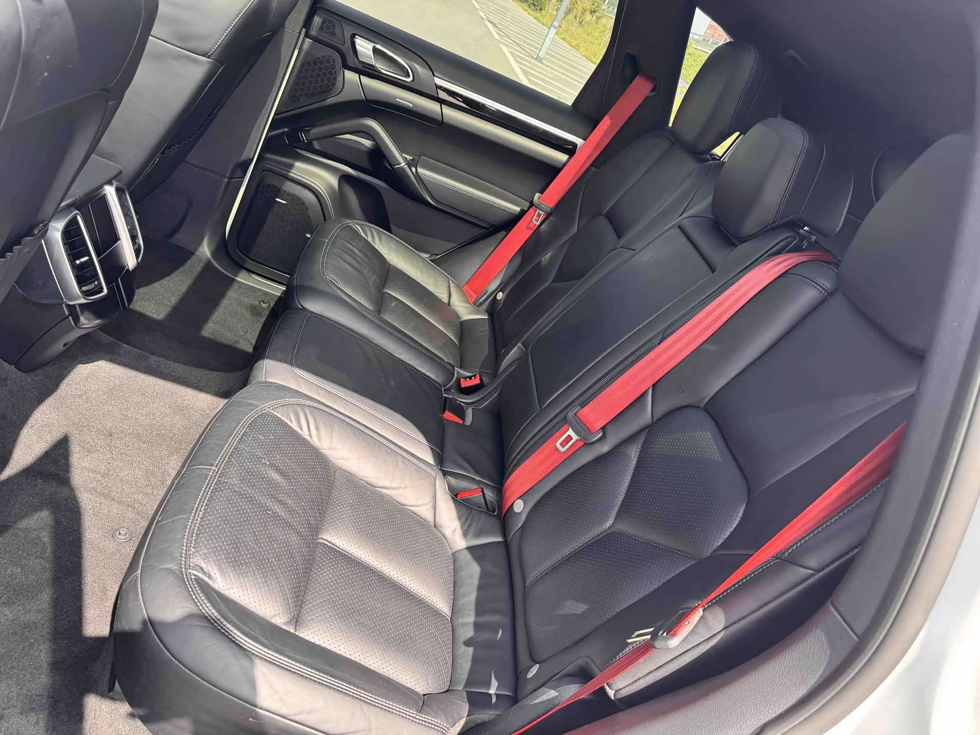 Porsche Cayenne, 2018 13