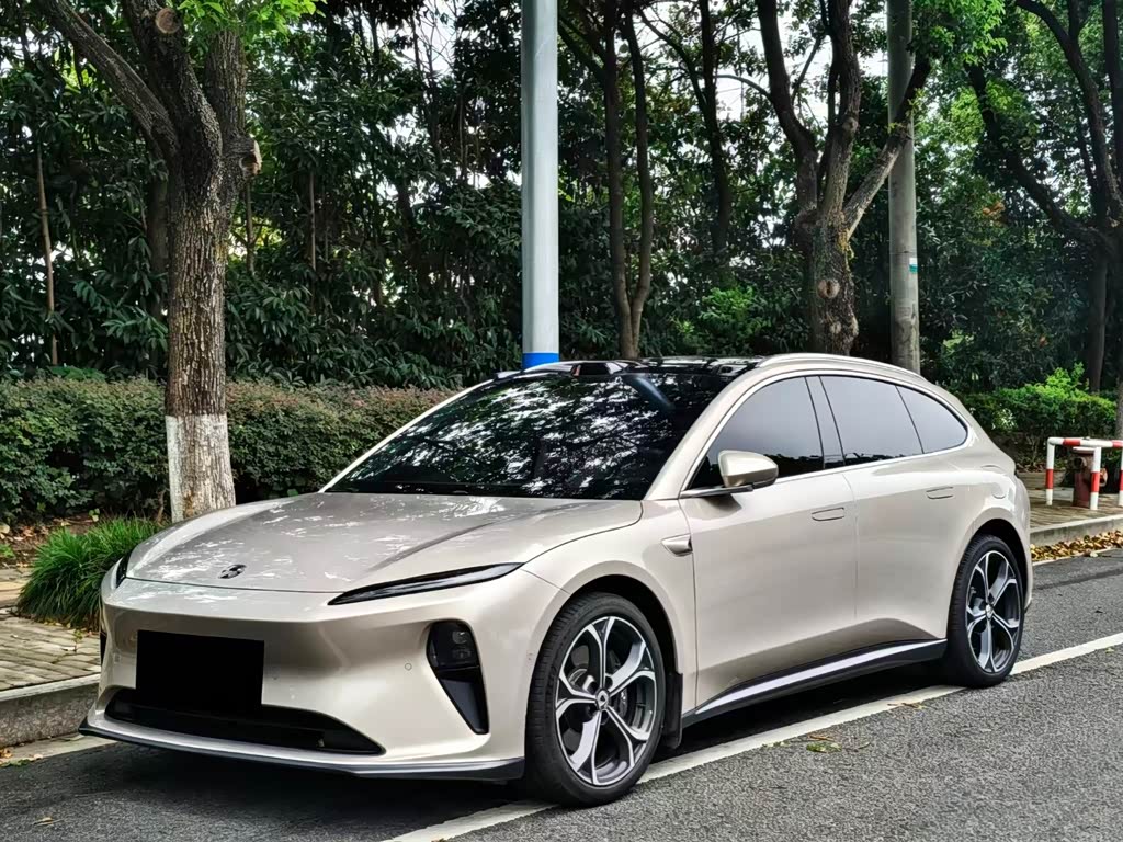 NIO ET5T