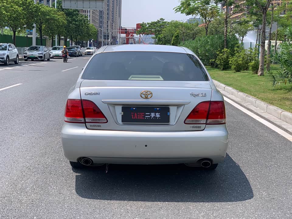 Toyota crown