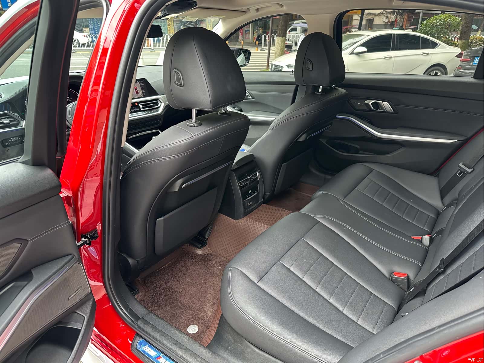 BMW 3 Series, 2019 все фото