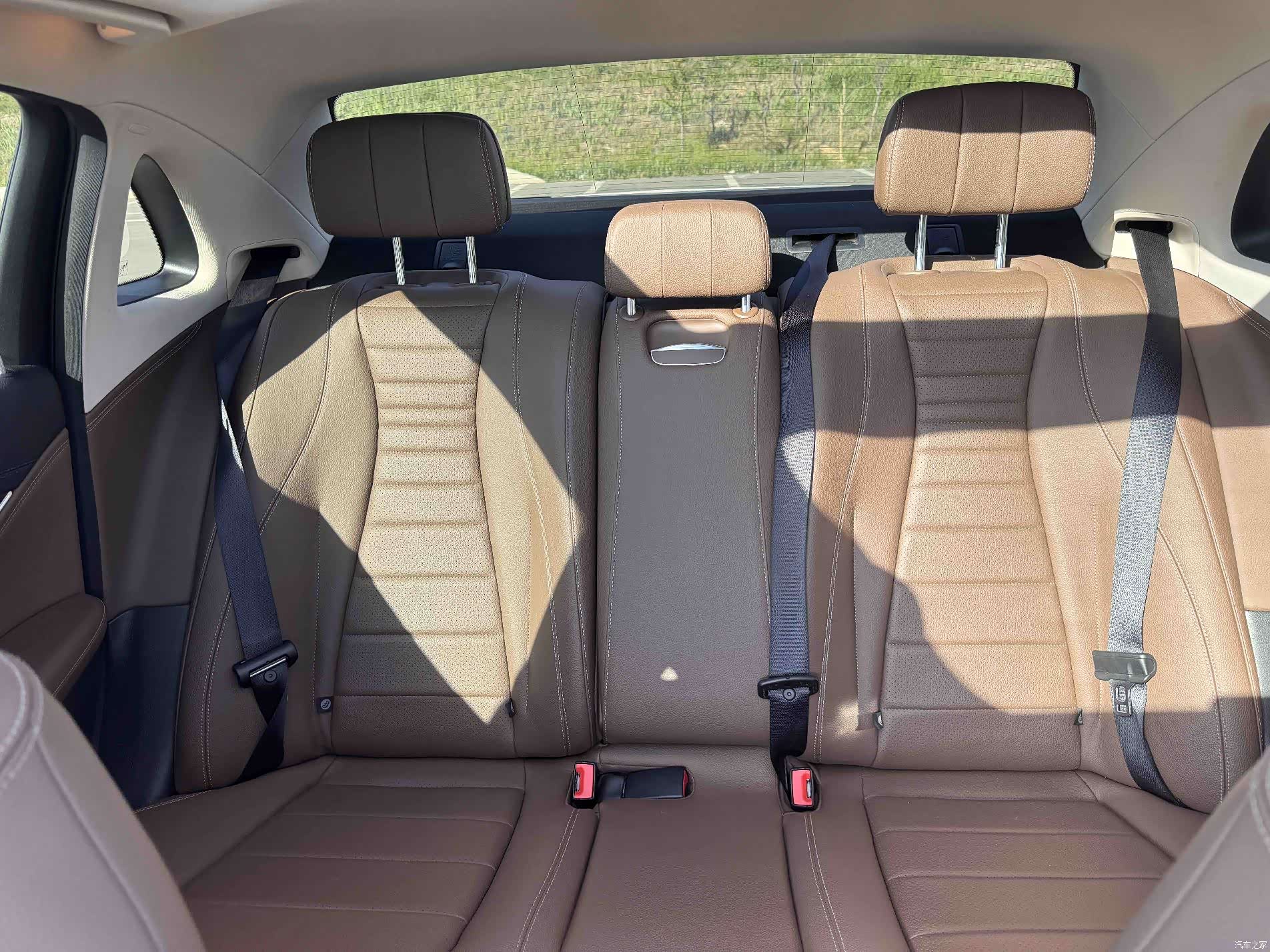 Mercedes-Benz E-Class, 2019 9