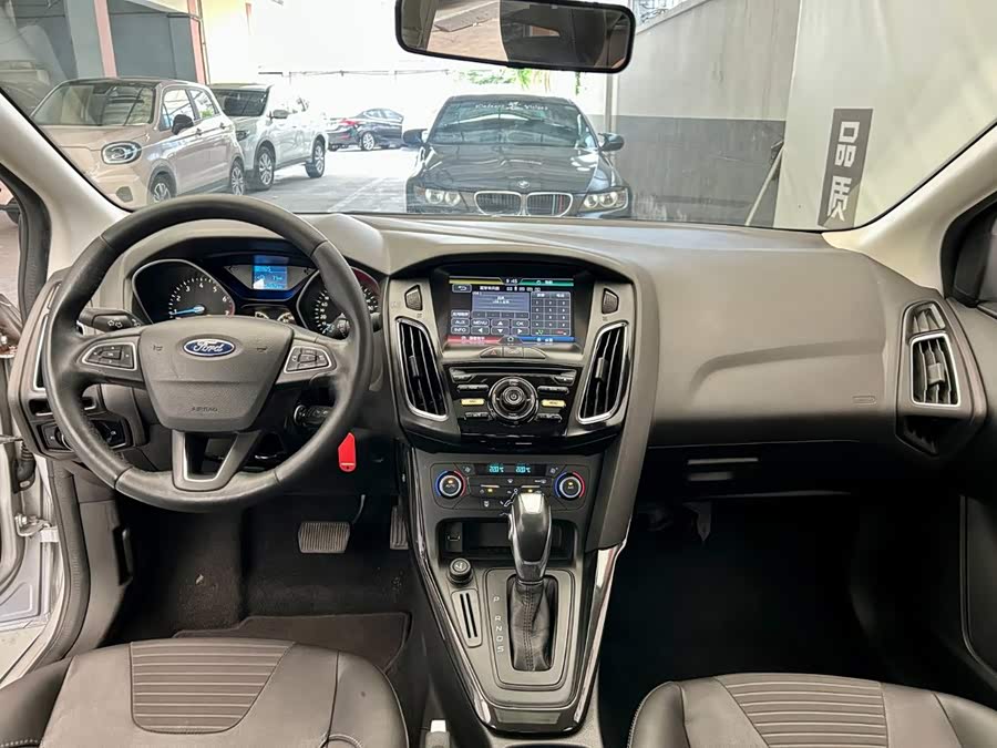 Ford Focus 2015, фото 8