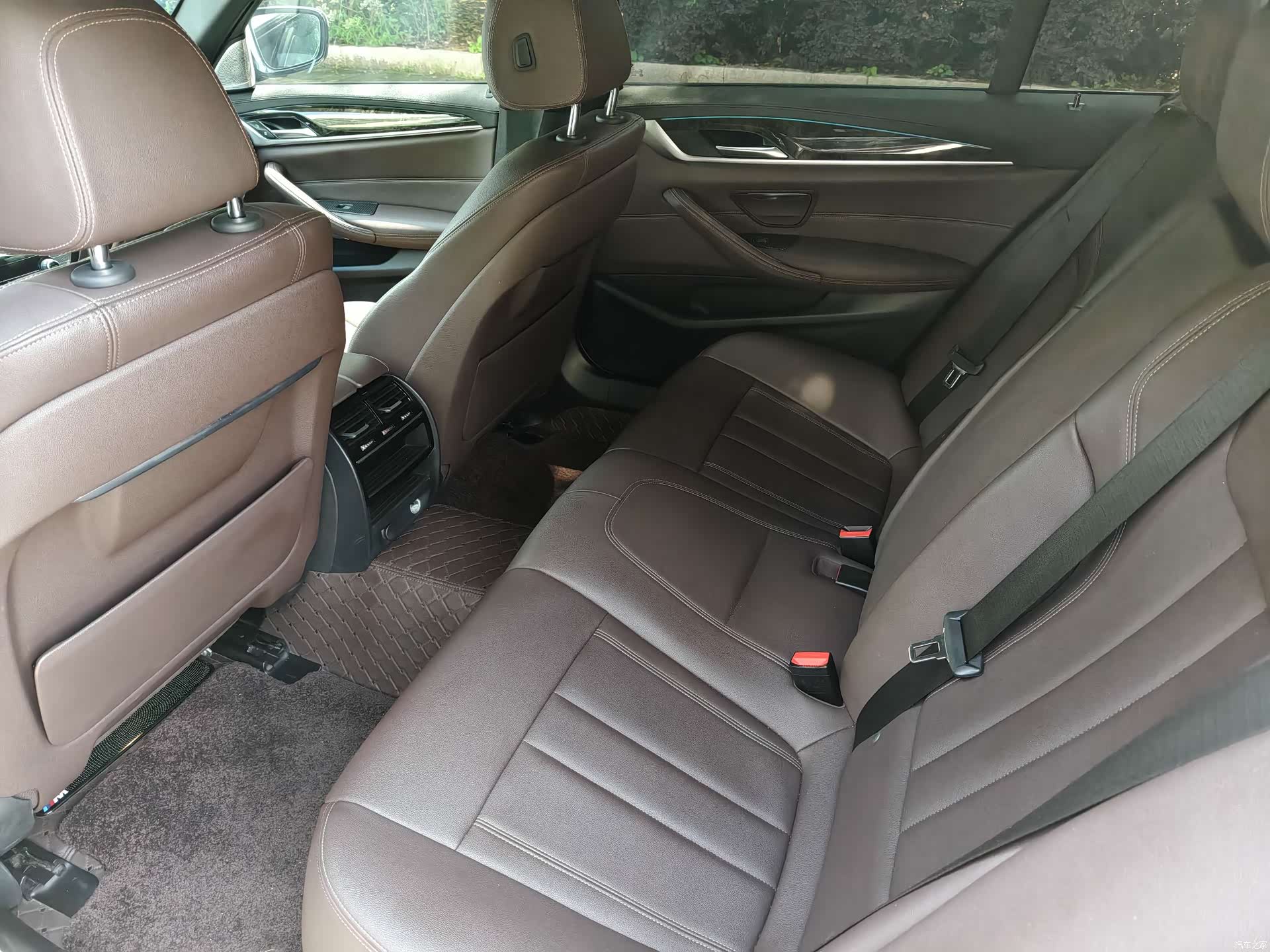 BMW 5 Series, 2019 23