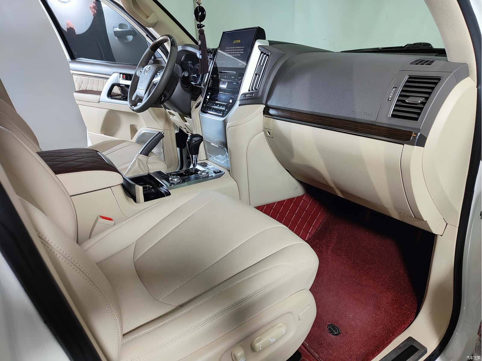 Toyota Land Cruiser, 2019 все фото