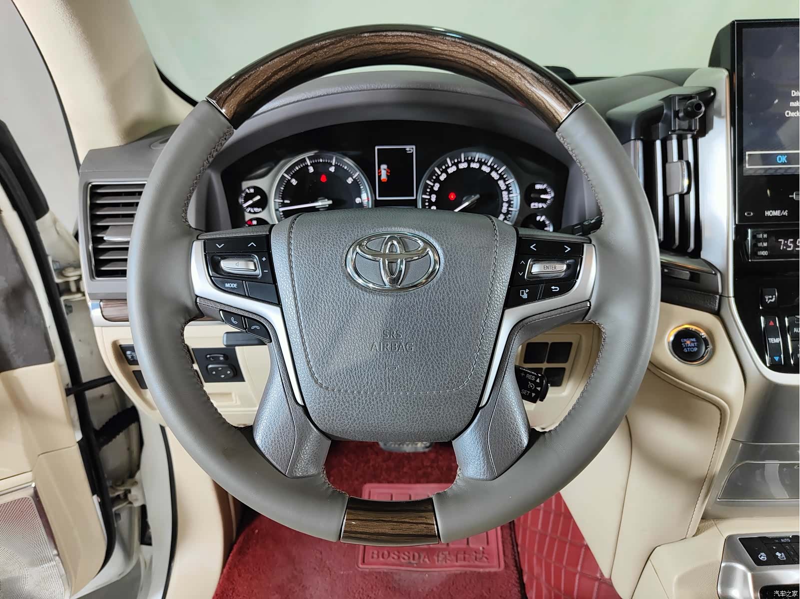 Toyota Land Cruiser, 2019 10