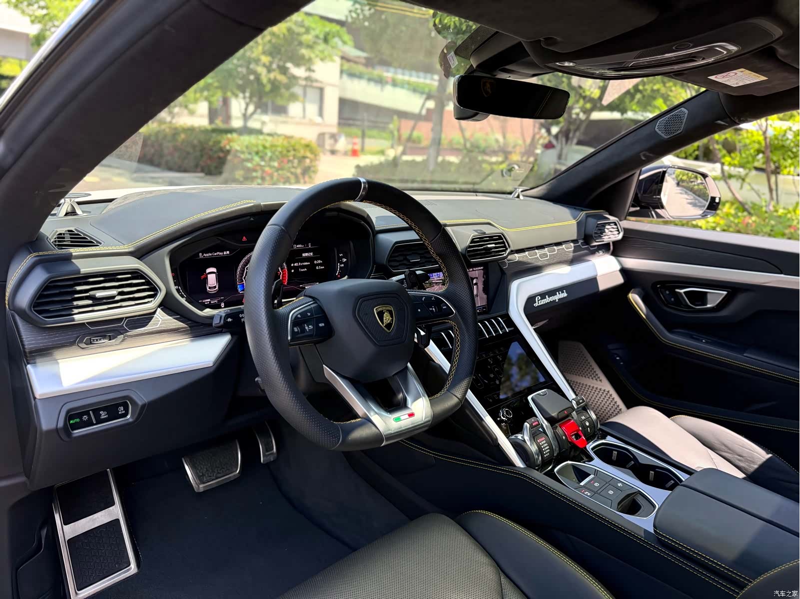 Lamborghini Urus, 2019 4
