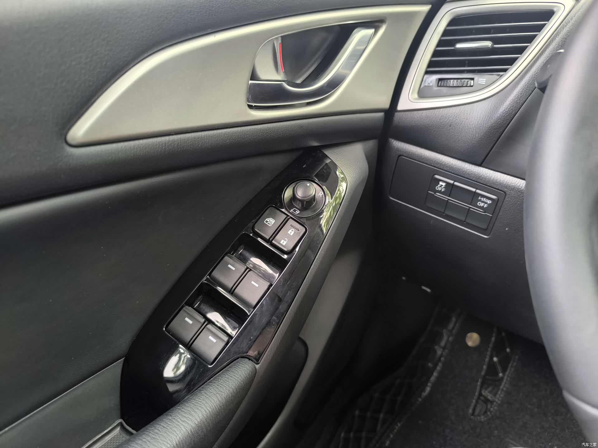 Mazda Mazda3, 2018 22