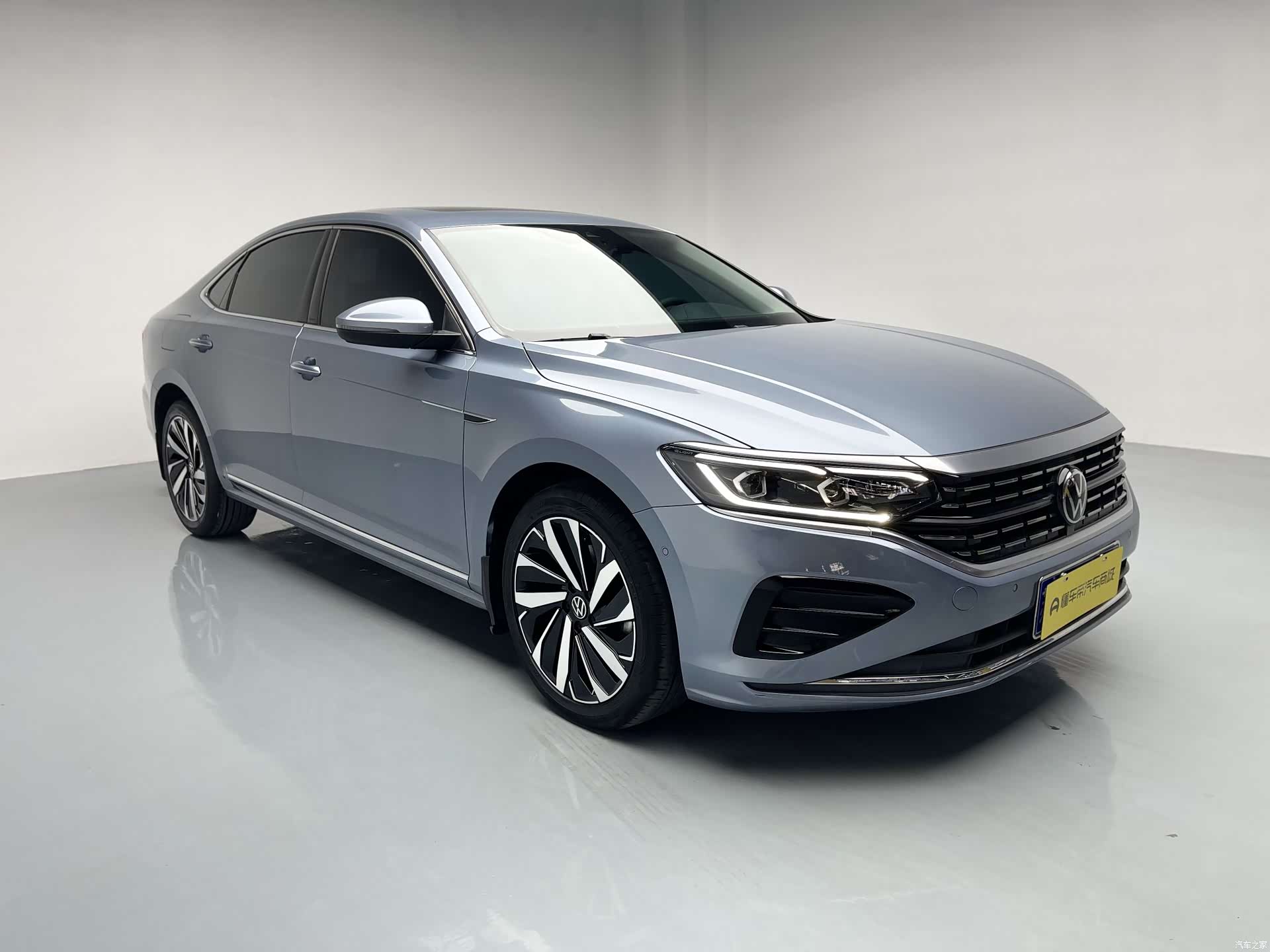 Volkswagen Passat, 2022 3