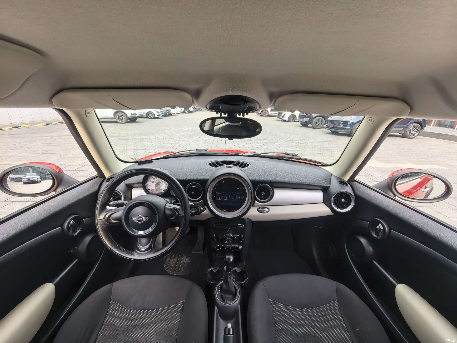 Mini ONE, 2013 17