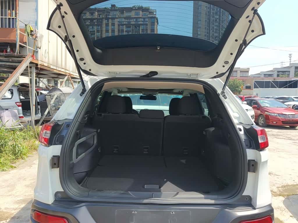 Jeep Cherokee, 2016 19