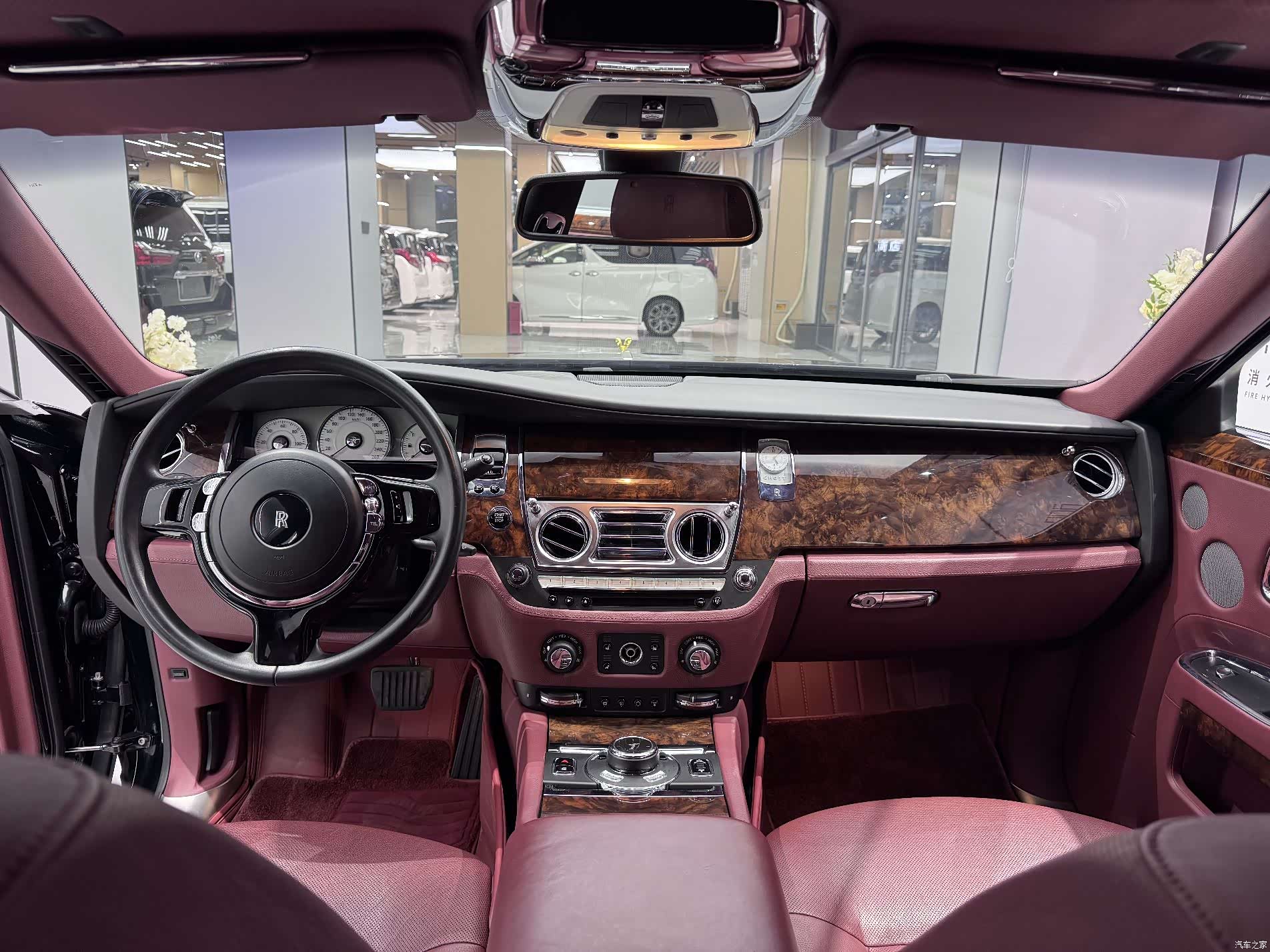 Rolls-Royce Ghost, 2014 16