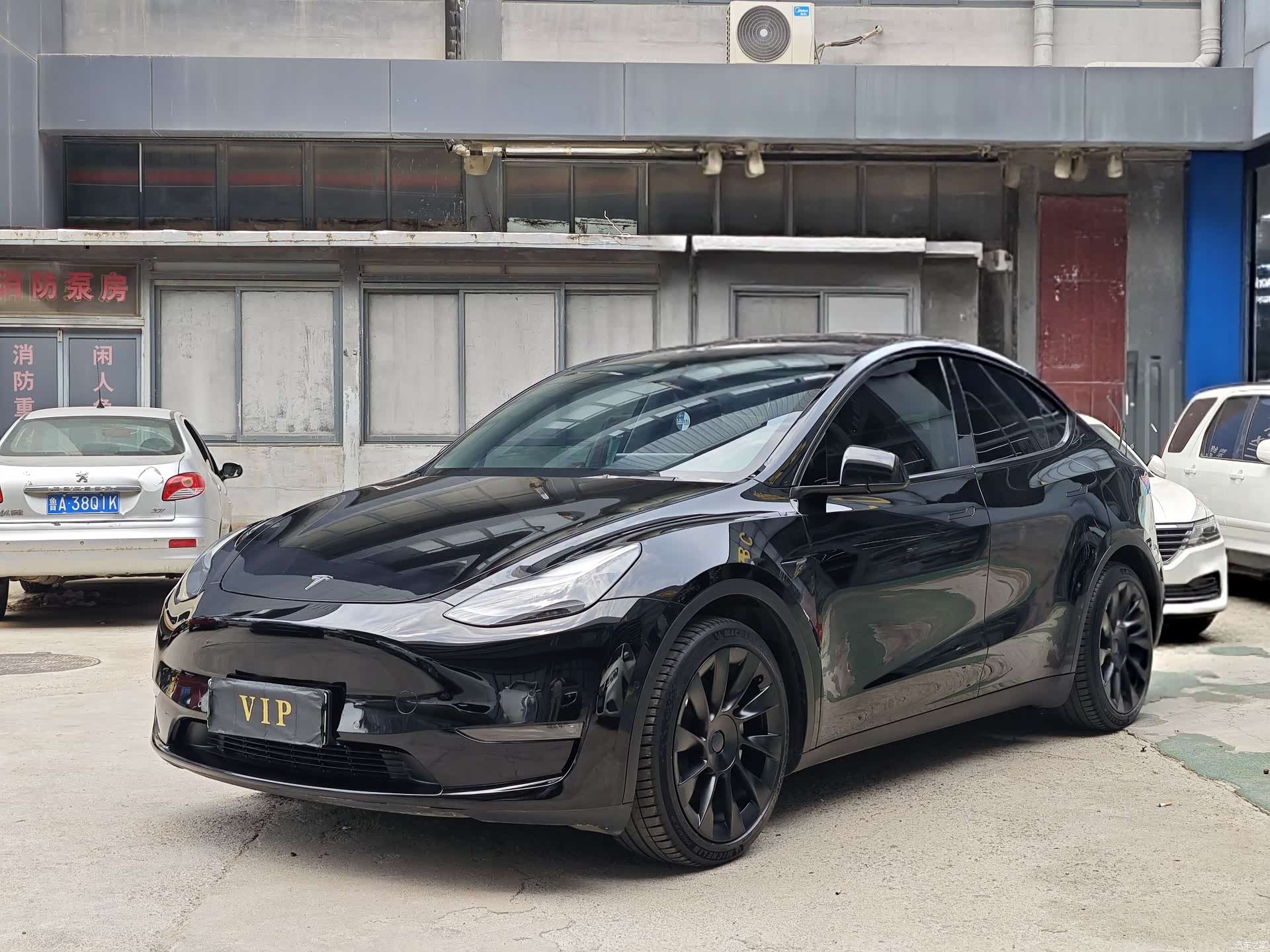 Tesla Model Y, 2021 1
