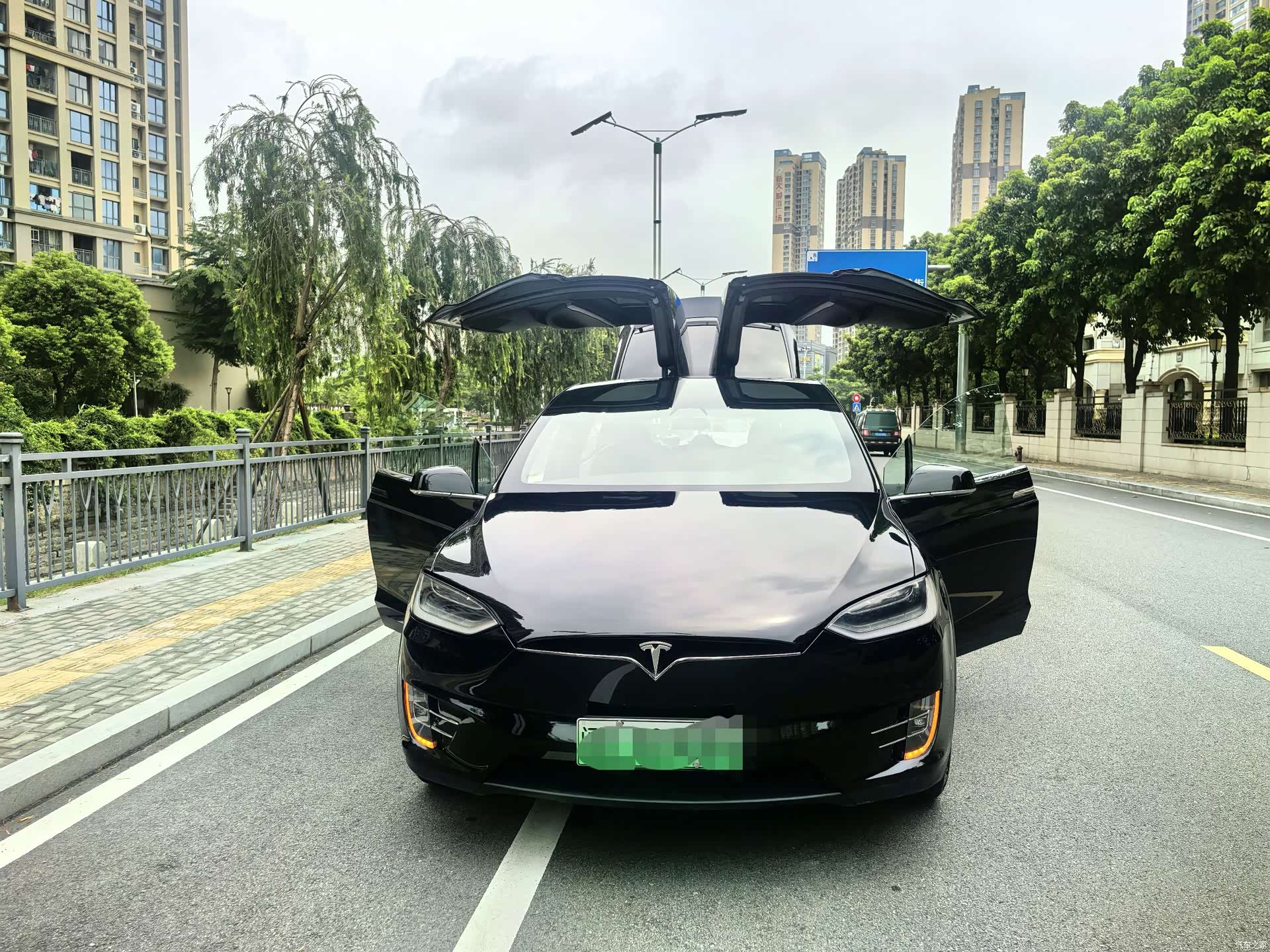 Tesla Model X, 2020 7