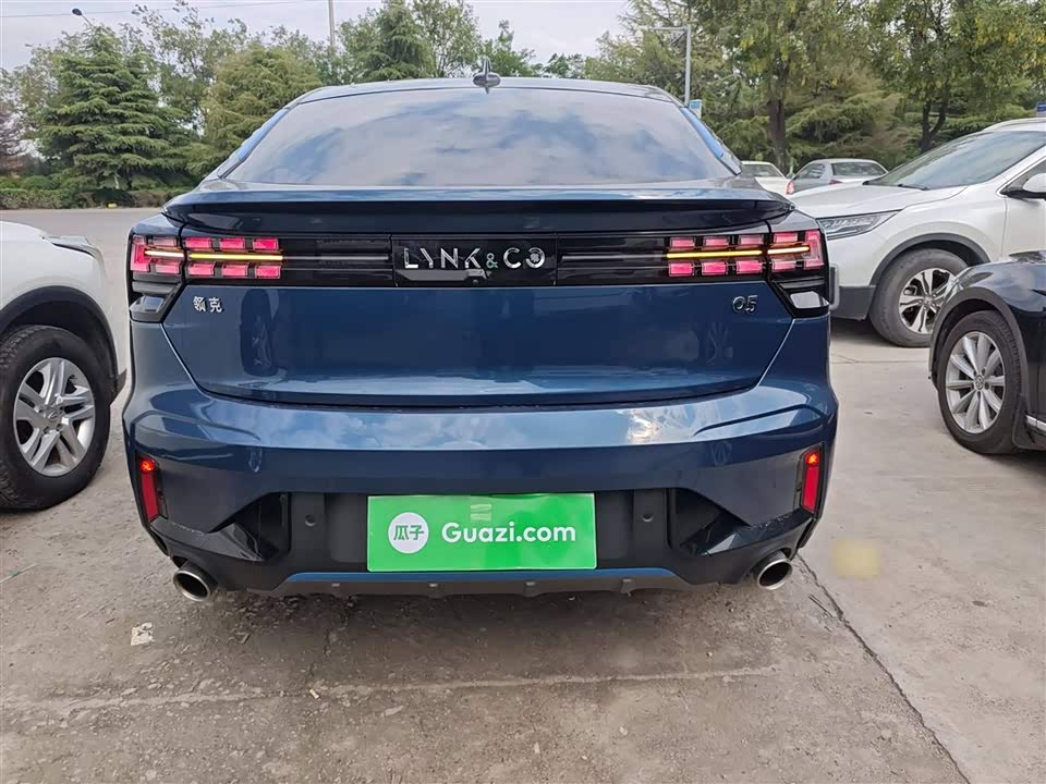 Lynk & Co 05