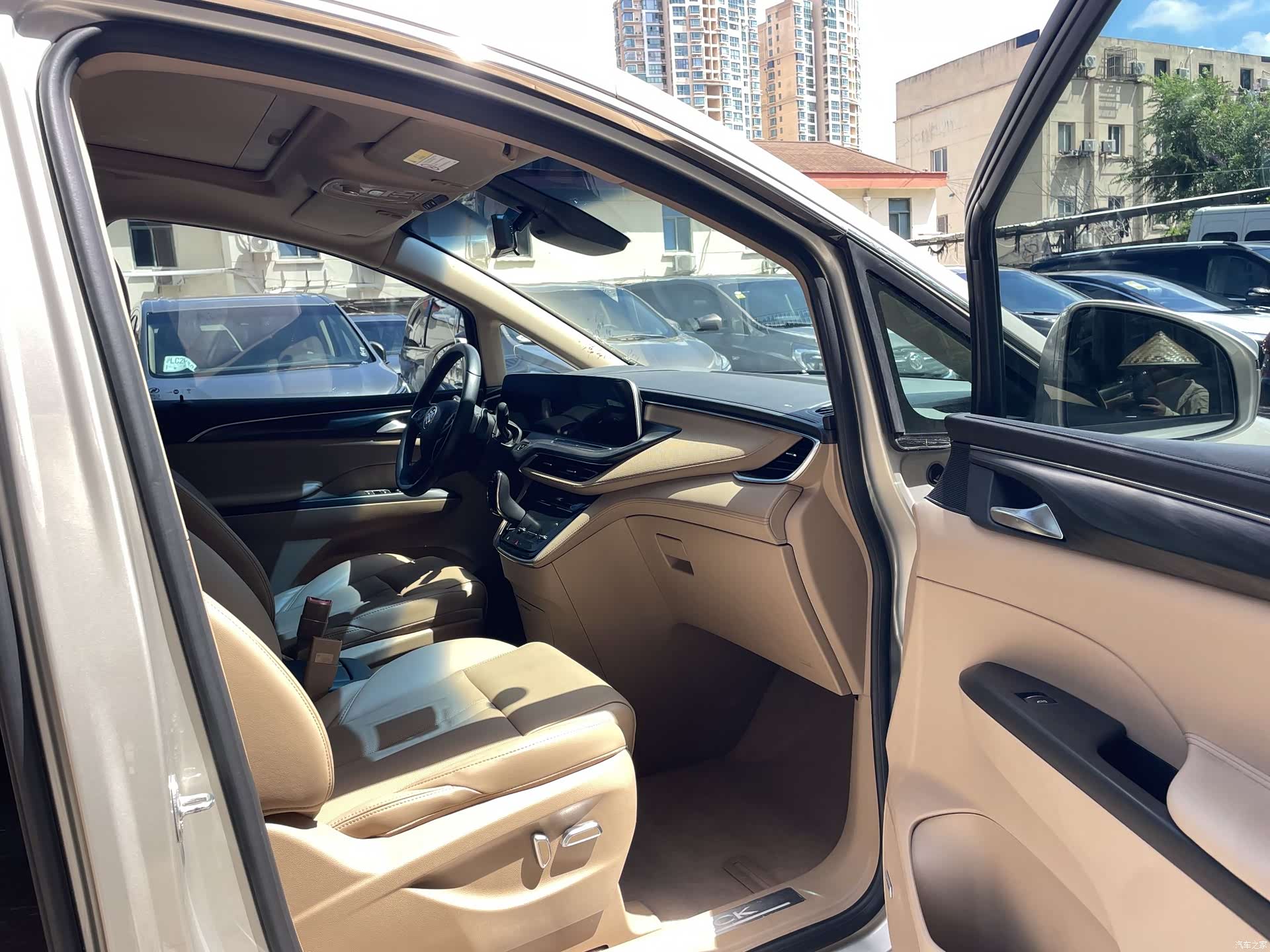 Buick GL8, 2020 7