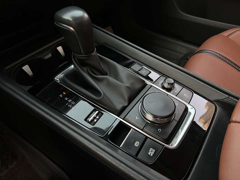 Mazda CX-50 line also