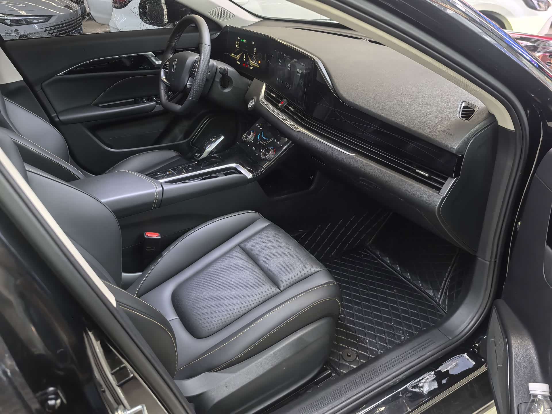 Bestune B70, 2023 15