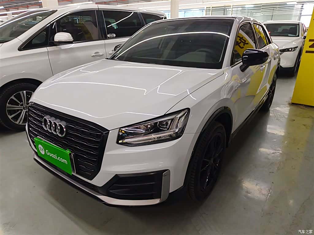 Audi Q2L, 2019 1