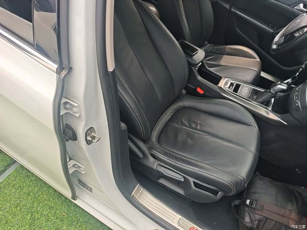 Peugeot 408, 2017 25