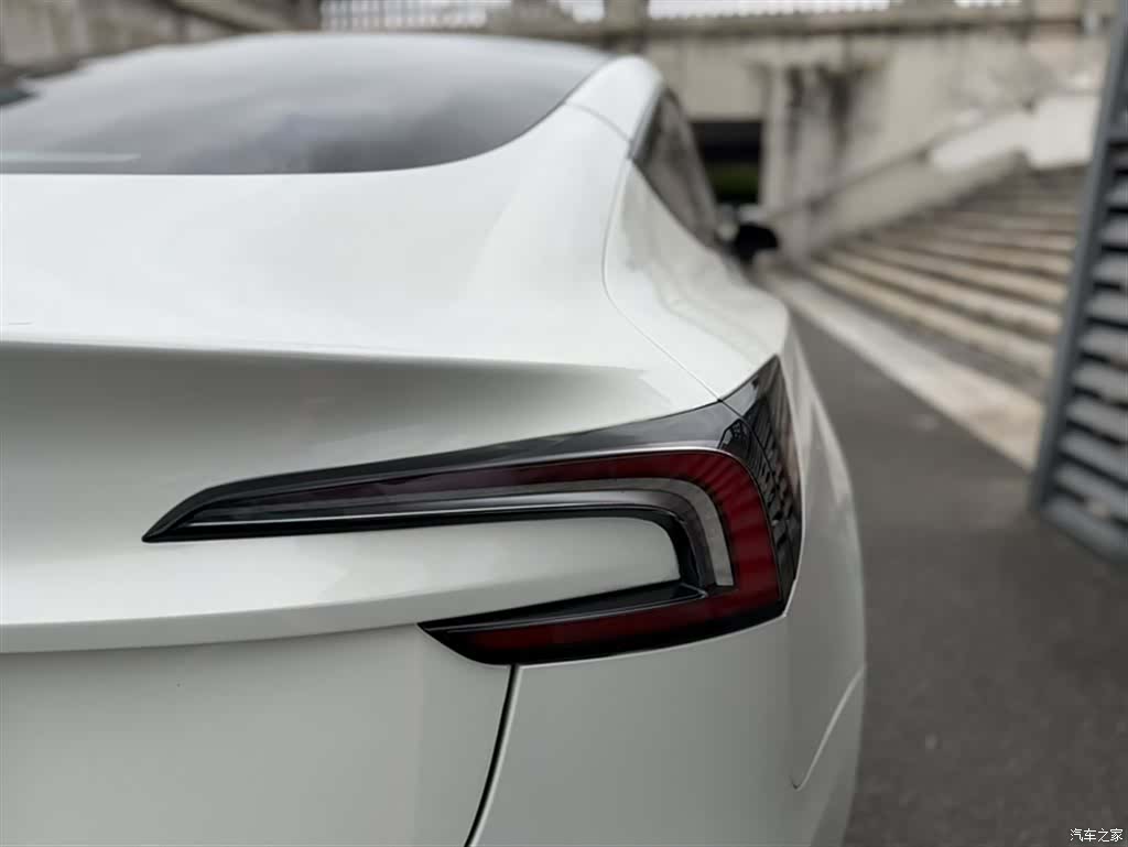 Tesla Model 3, 2023 17