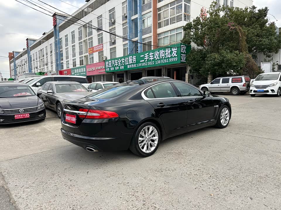 Jaguar XF