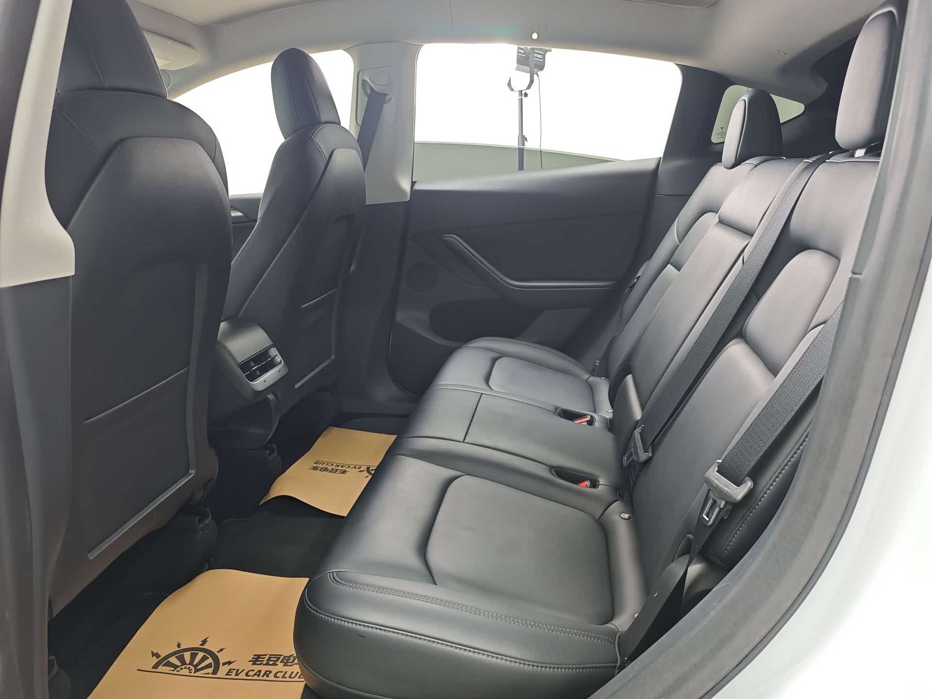 Tesla Model Y, 2022 50