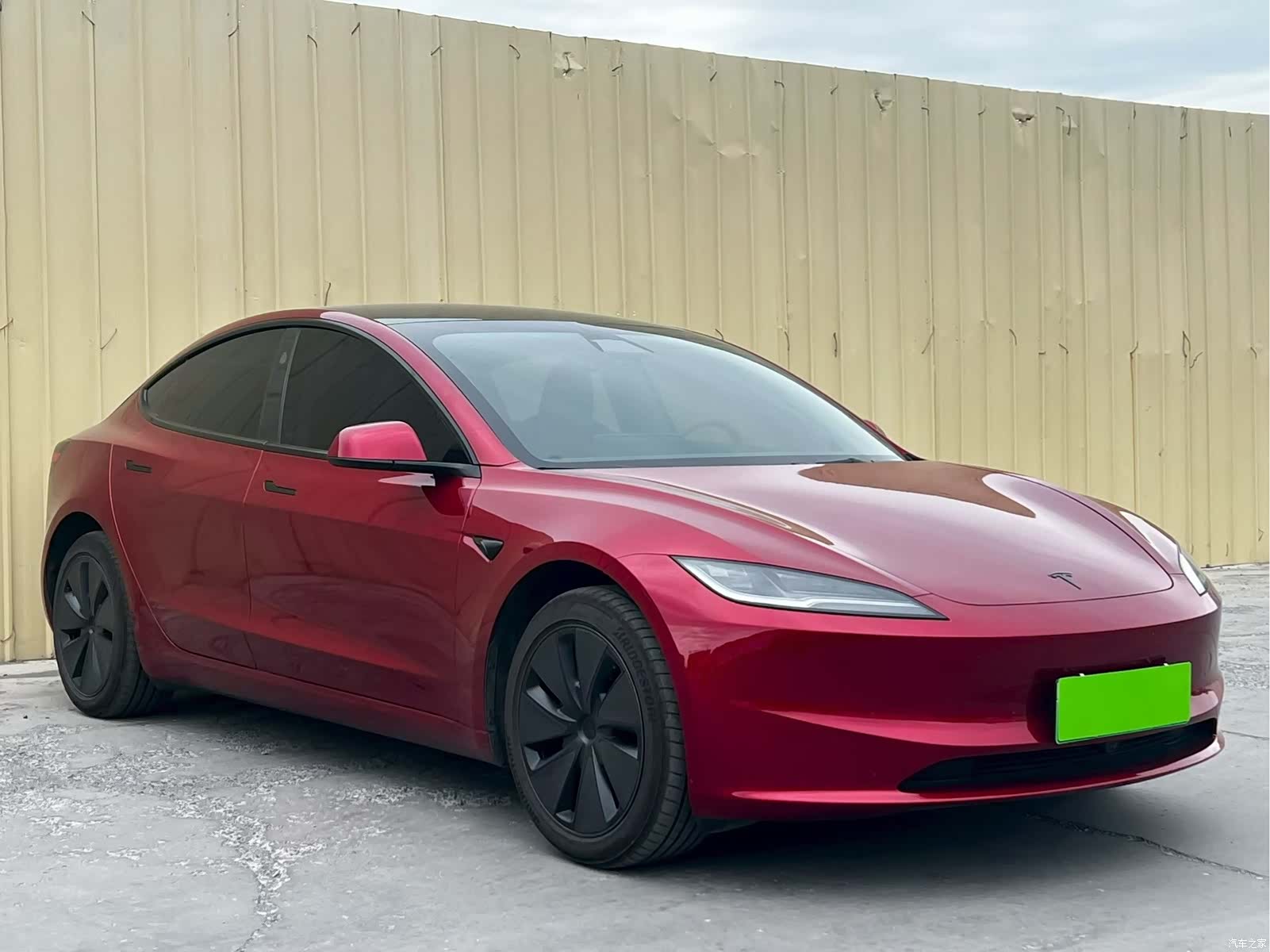 Tesla Model 3, 2025 3