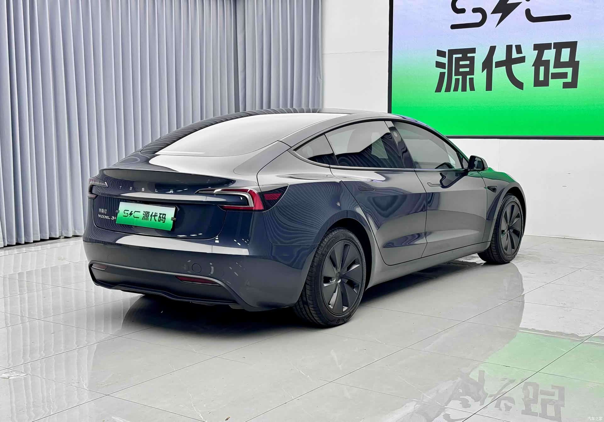Tesla Model 3, 2025 19