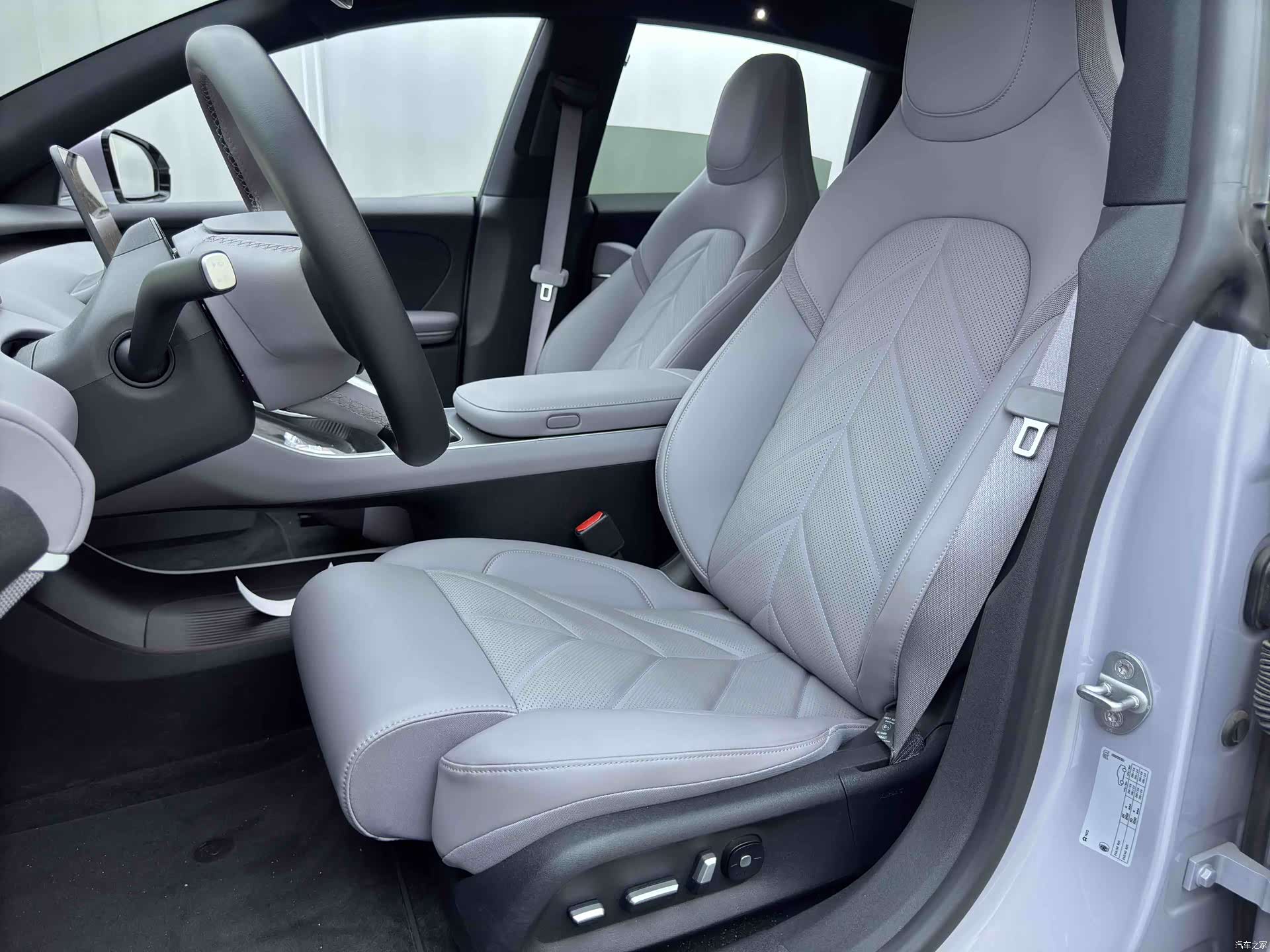 NIO ET5, 2025 10