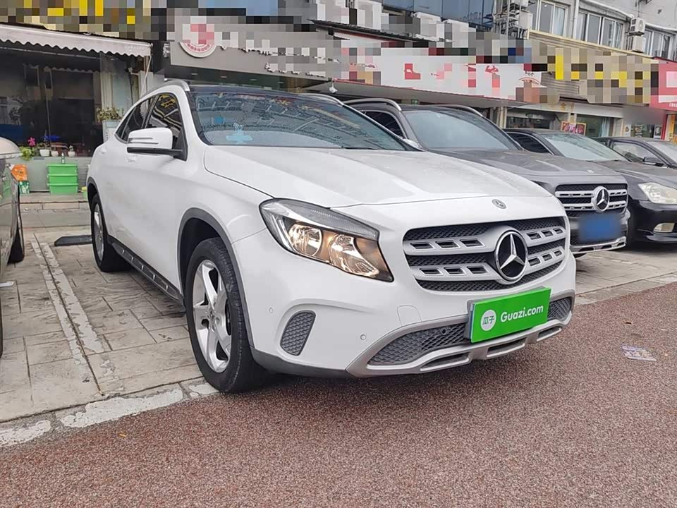 Mercedes-Benz GLA
