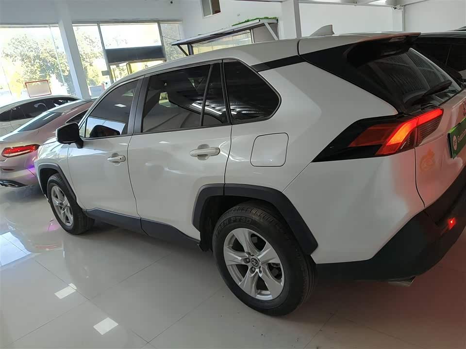 Toyota RAV4 Rongfang